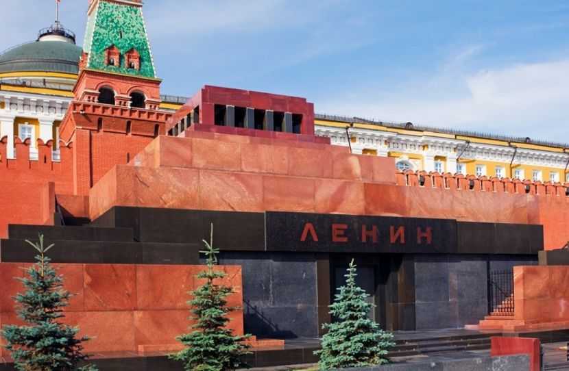 Узнай где находится Мавзолей Ленина на карте Москвы (С описанием и фотографиями) Мавзолей Ленина со спутника