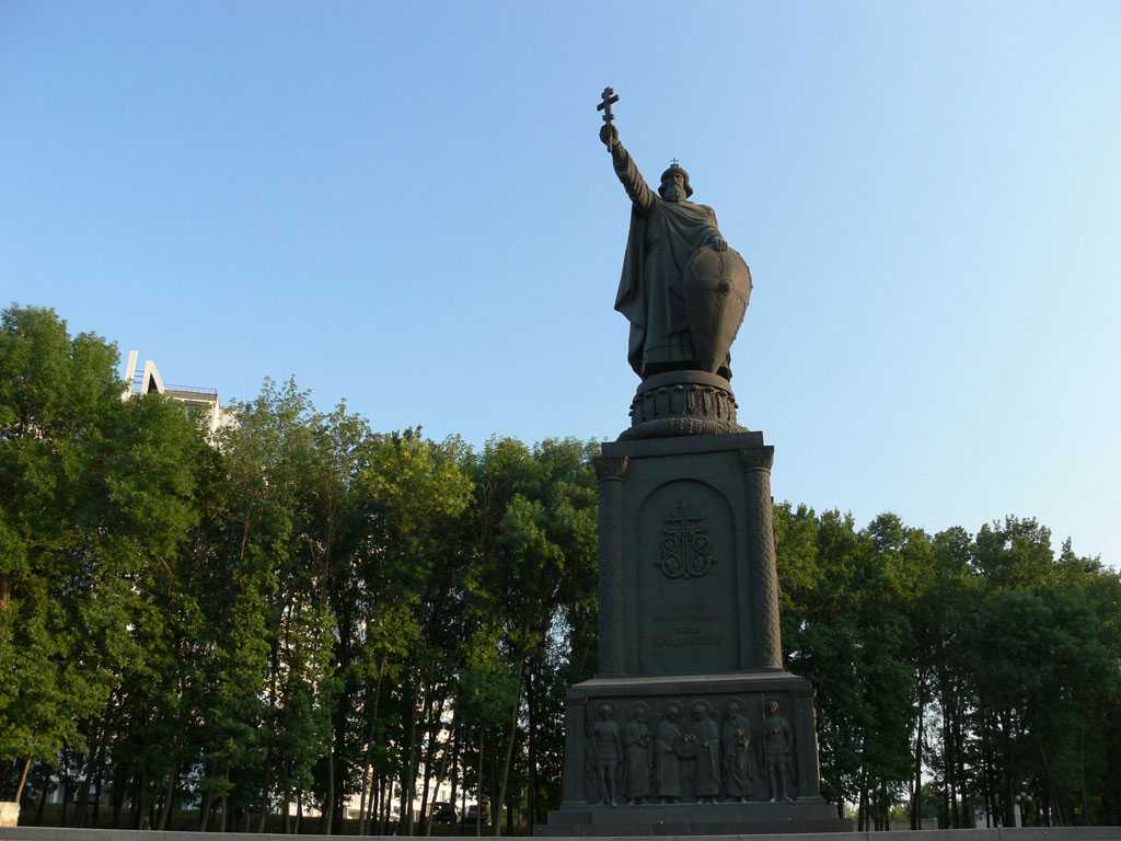 Топ 30 — памятники белгорода