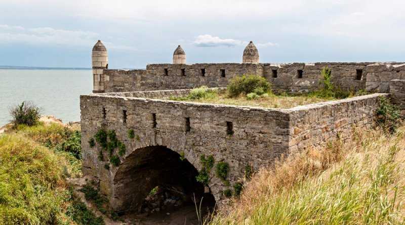 Турецкая крепость ени-кале в керчи