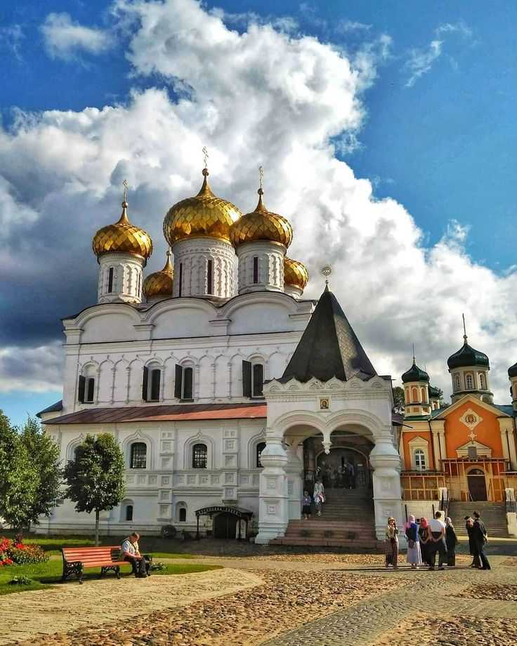 Свято-троицкий ипатьевский монастырь