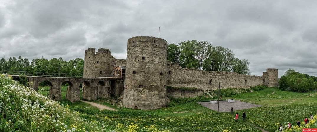 Когда возведена копорская крепость недалеко от петербурга и чем она знаменита