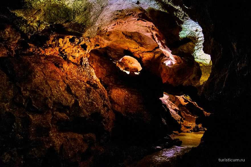 Красные пещеры (кизил-коба)