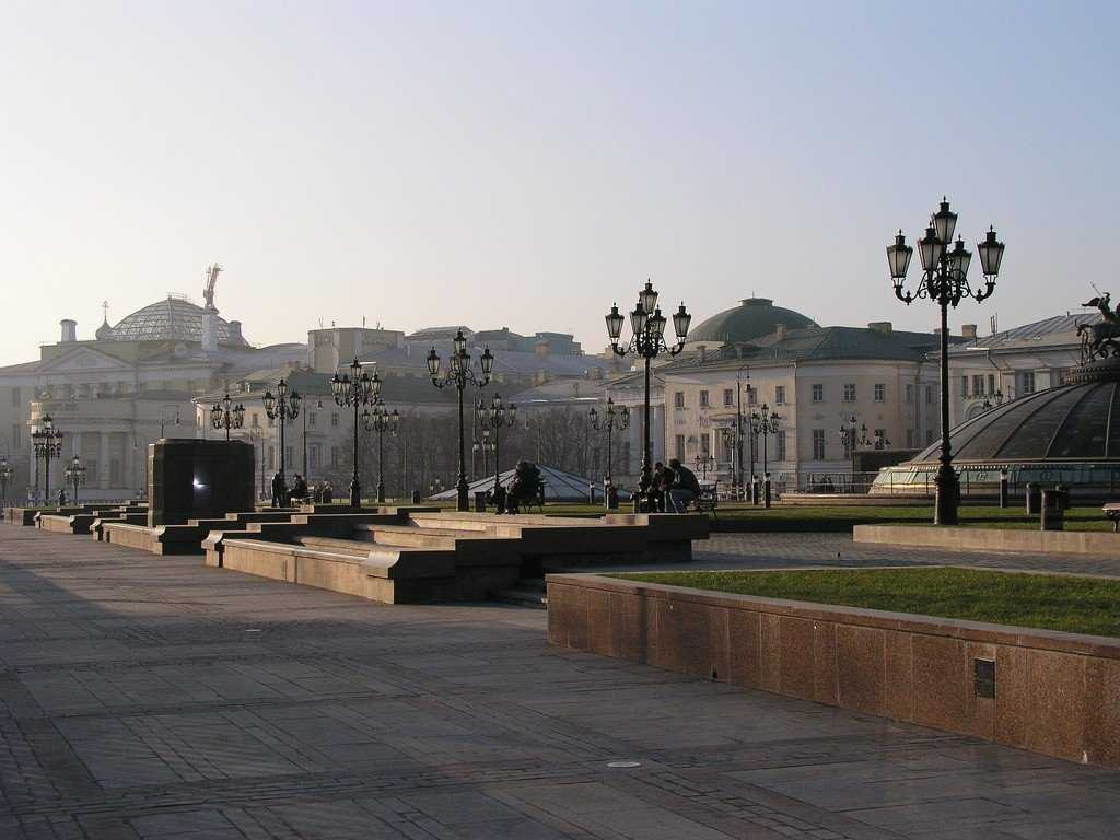 Манежная площадь в москве