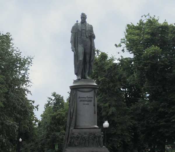 Памятник а.с. грибоедову в москве — циклопедия