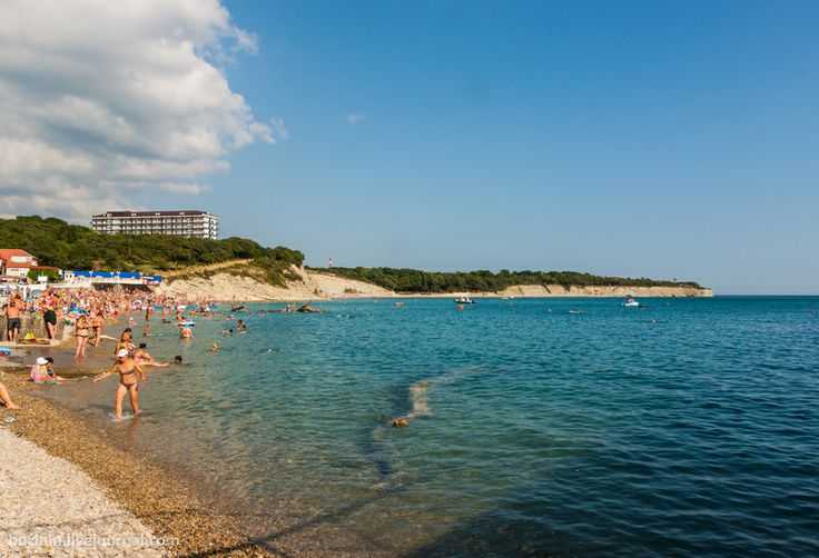 Пляж голубая бухта, геленджик: фото пляжа и поселка 2020, отзывы
