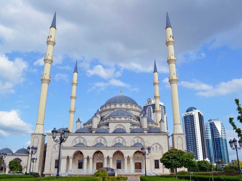 Мечеть "сердце чечни" имени ахмата кадырова