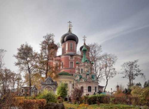 Фото Донского монастыря в Москве, Россия Большая галерея качественных и красивых фотографий Донского монастыря, которые Вы можете смотреть на нашем сайте