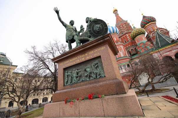 Памятник минину и пожарскому в москве: история, описание, интересные факты