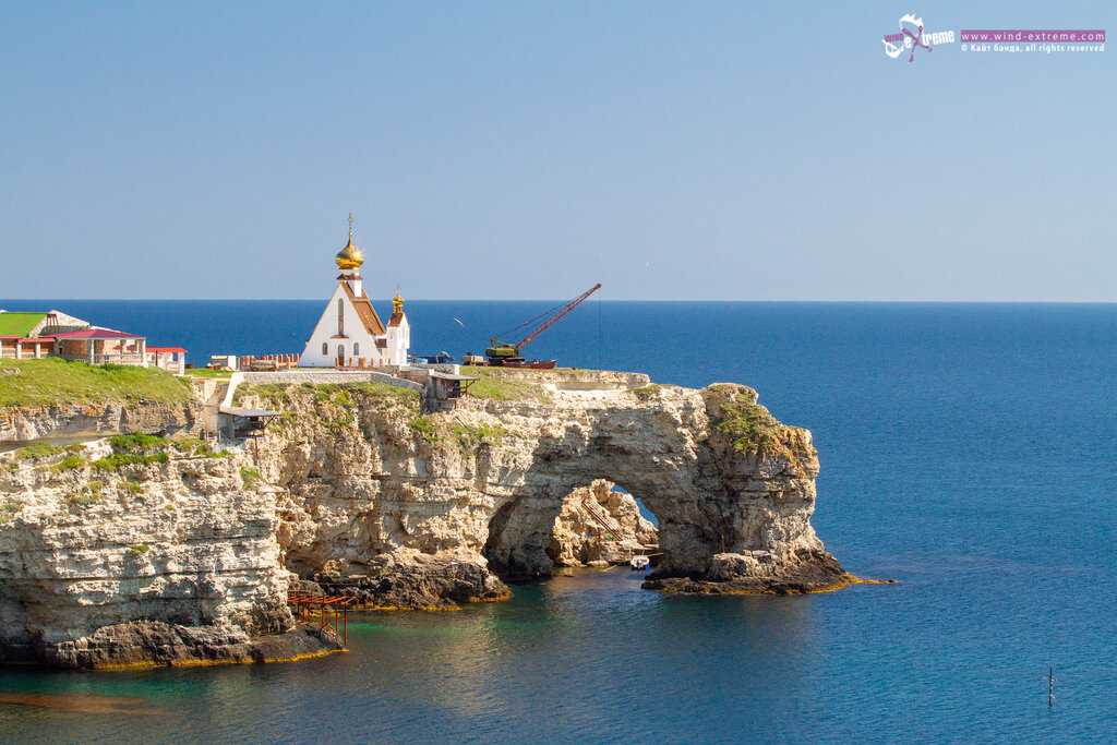 Поселок черноморское в крыму — достопримечательности и развлечения