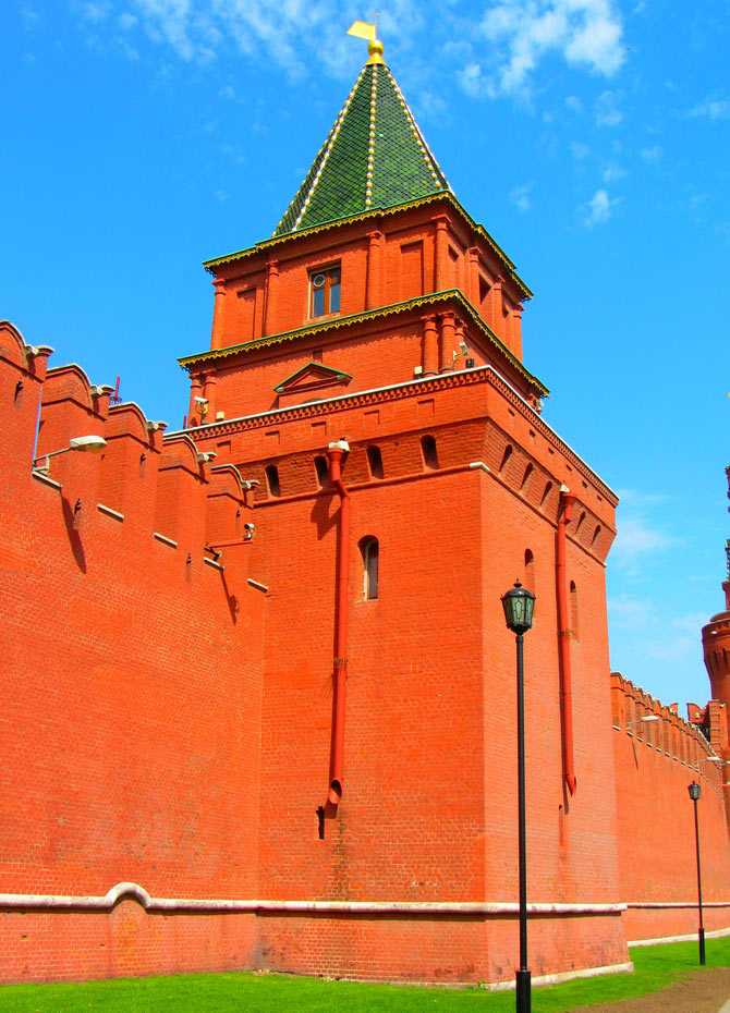 Кто основал и построил измайловский кремль и чем интересна история музея-усадьбы