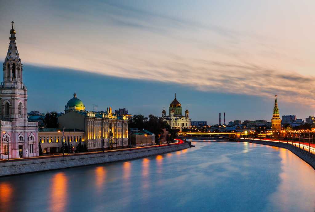 Москва-река — прогулки на теплоходе, достопримечательности вдоль реки, фото, гостиницы рядом, как добраться
