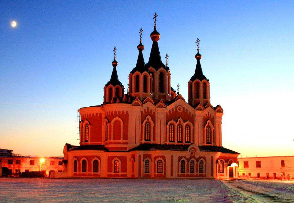 Далматовский монастырь: жизнь изнутри