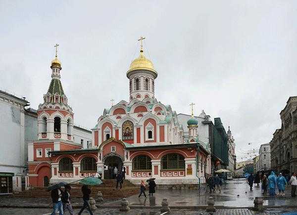 Казанский собор - возродившийся из пепла