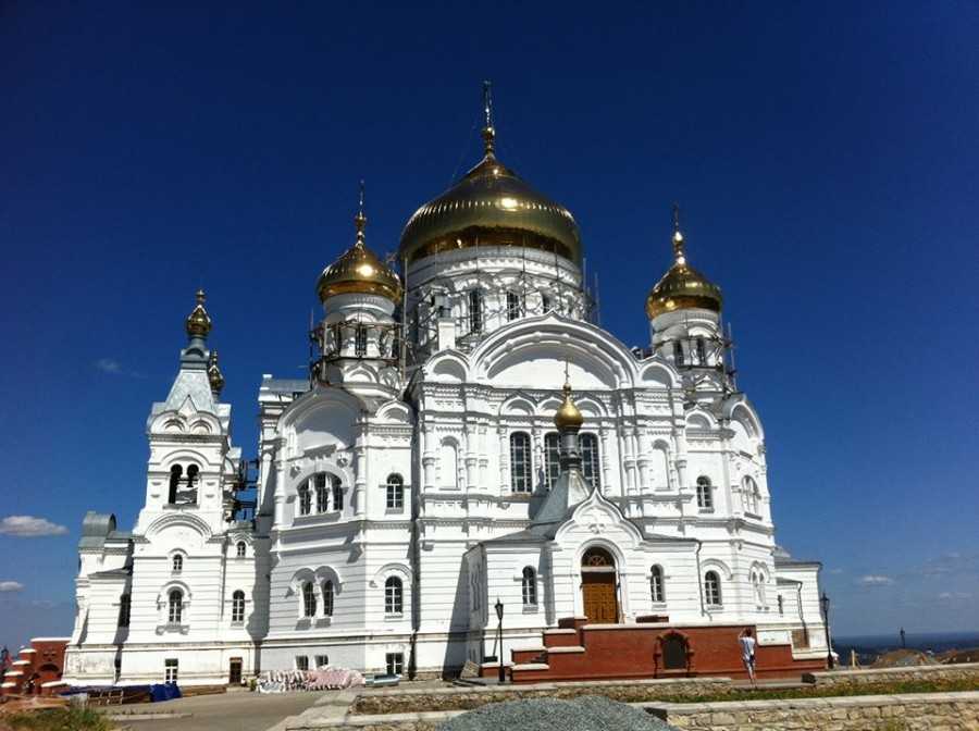 Белогорье. белогорский воскресенский монастырь