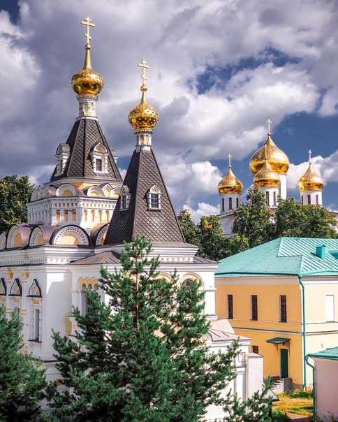 Дмитровский кремль – чудо за земляным валом
