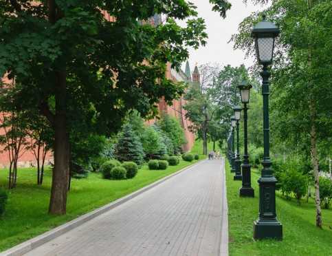 Александровский сад - парк в память о войне 1812 года