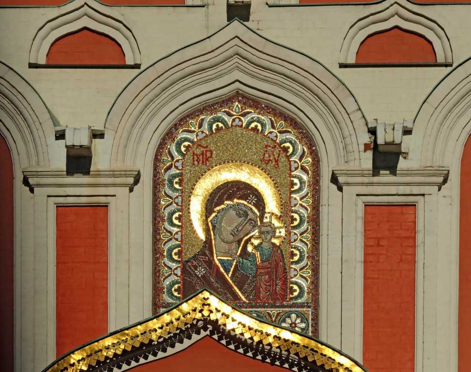 Казанский собор - возродившийся из пепла