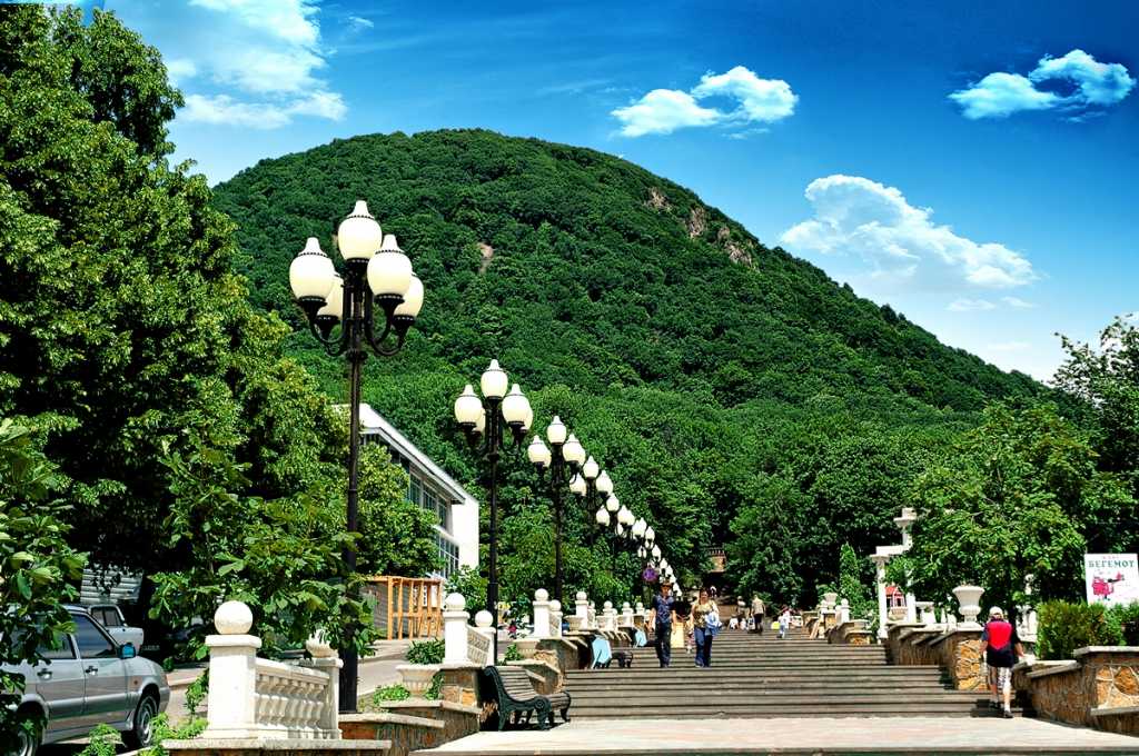 Город кисловодск: курортная сказка у подножия кавказских гор