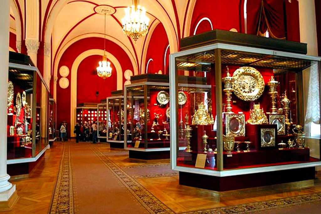 Алмазный фонд кремля: история, экспозиция, экскурсии и режим работы