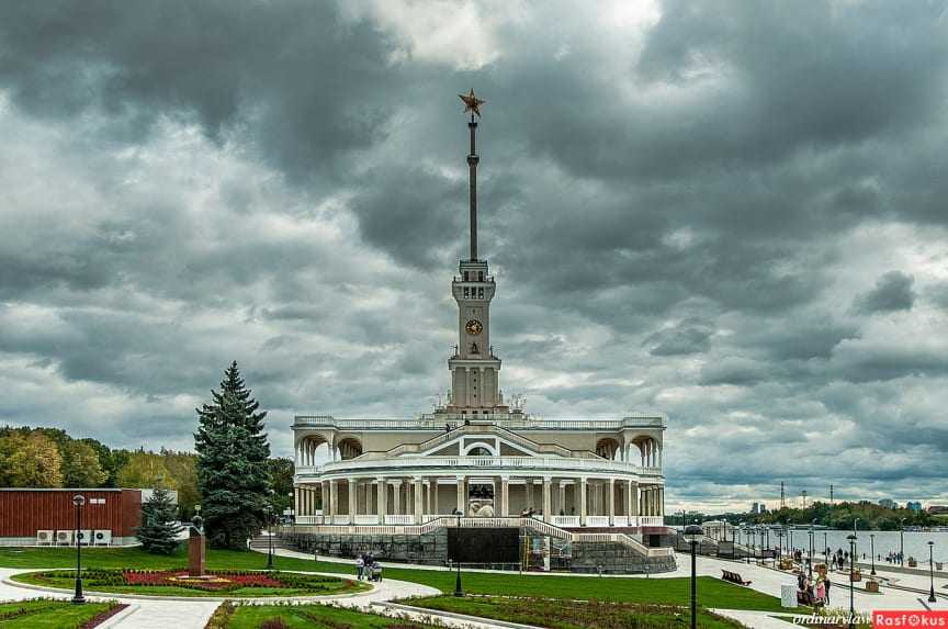 Прогулка в парк северного речного вокзала и парк дружбы в москве