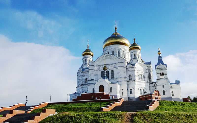 Где находится белогорский мужской монастырь пермского края: точный адрес