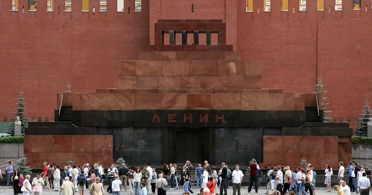 Узнай где находится Мавзолей Ленина на карте Москвы (С описанием и фотографиями) Мавзолей Ленина со спутника