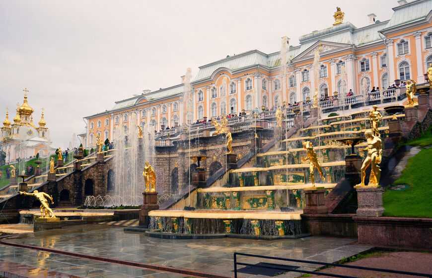 Музеи дворцово-паркового ансамбля петергоф: большого дворца и нижнего парка