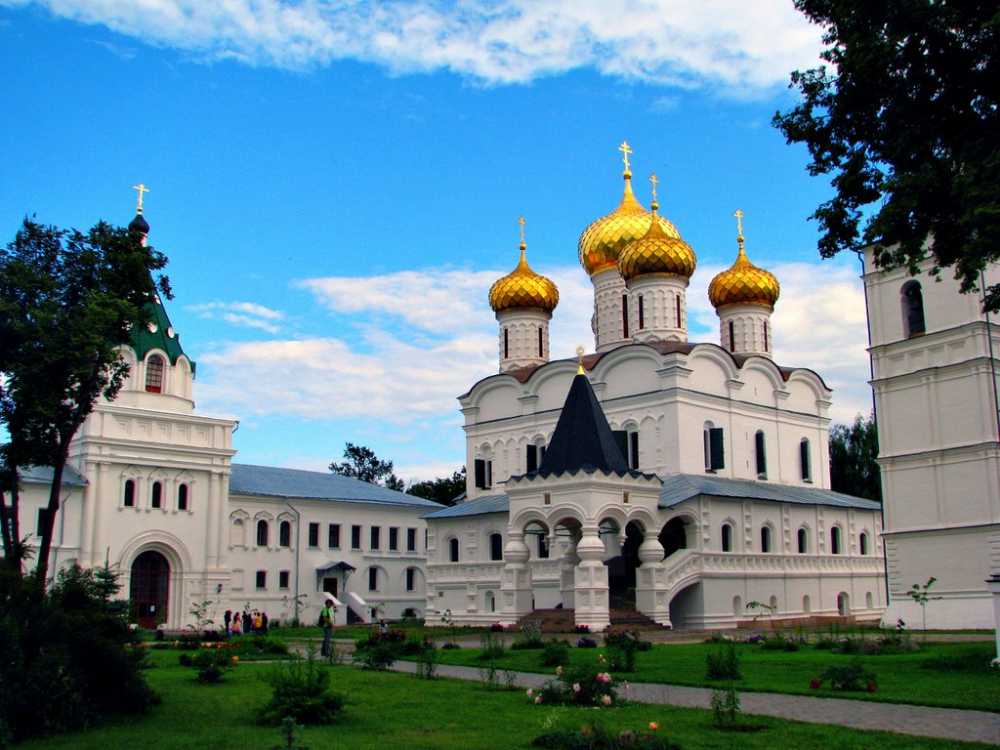Ипатьевский монастырь в костроме - как добраться, история, фото