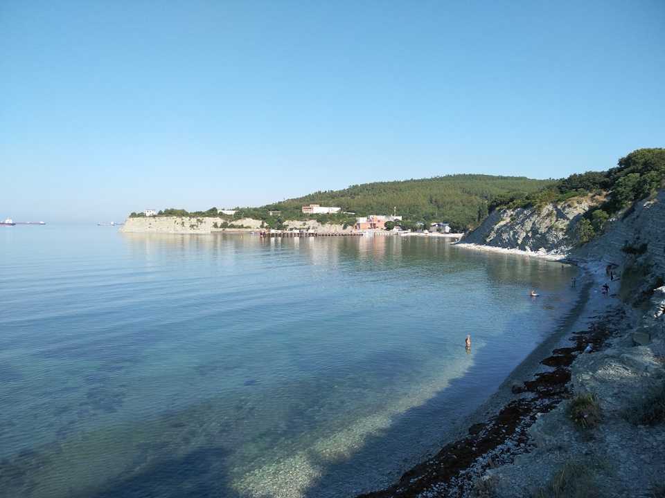 Пляжи голубой бухты, геленджик. отели рядом, фото, видео, 2021, как добраться — туристер.ру