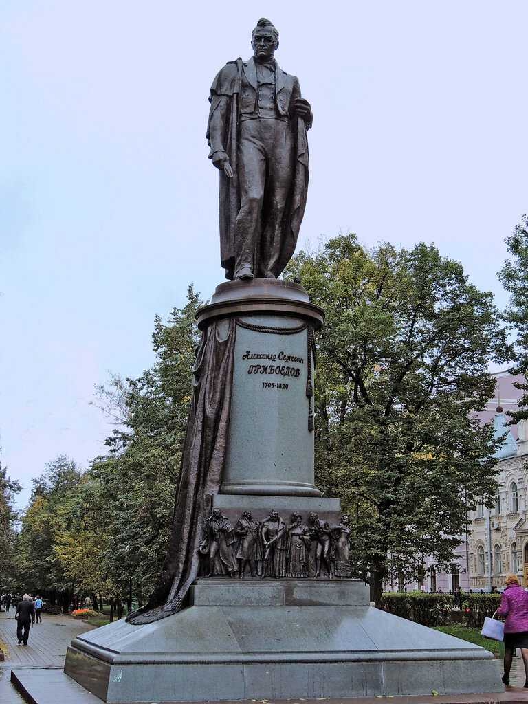 Памятник а.с. грибоедову в москве — циклопедия