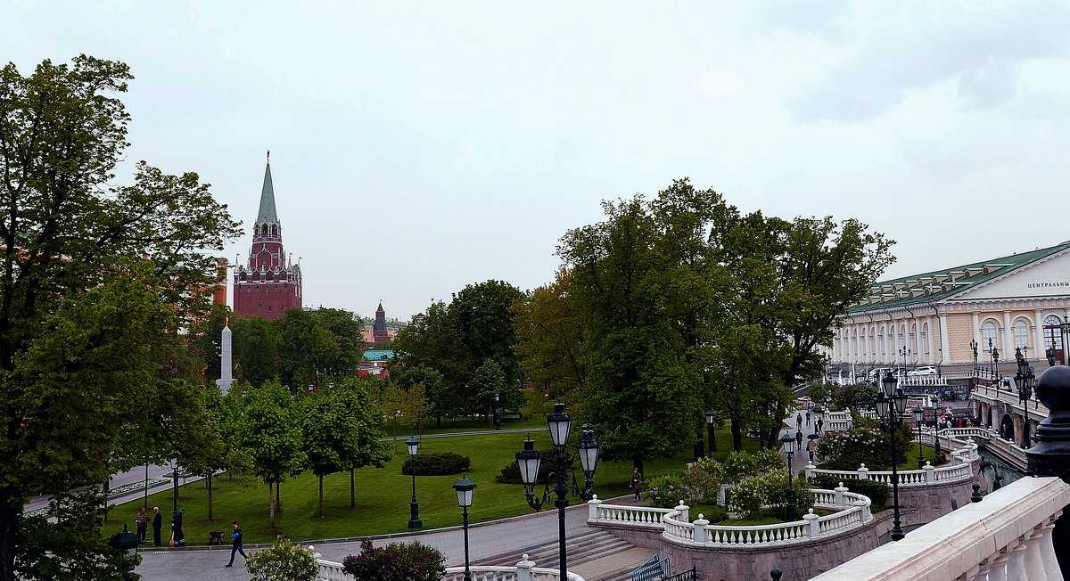 Александровский сад — парк в память о войне 1812 года