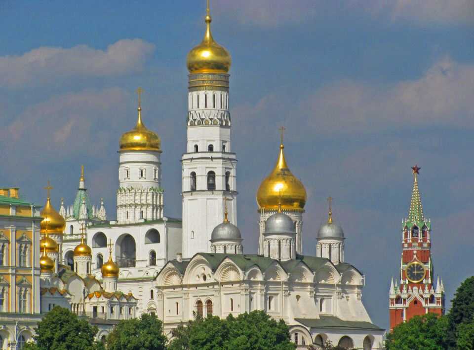 Замки в россии фото с названиями и описаниями | cамые красивые места мира