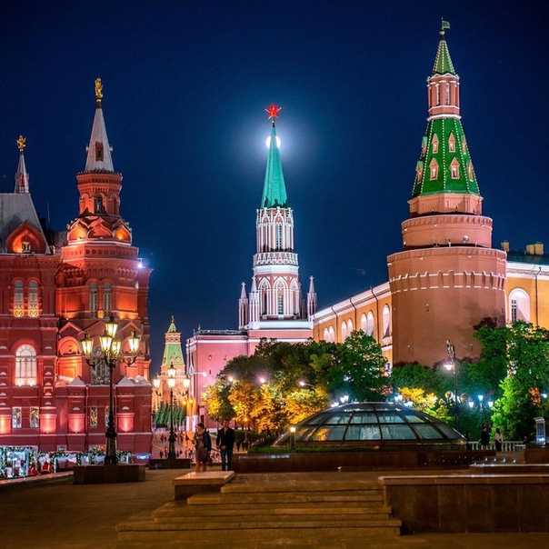 12 живописных локаций для фотосессий в московских парках