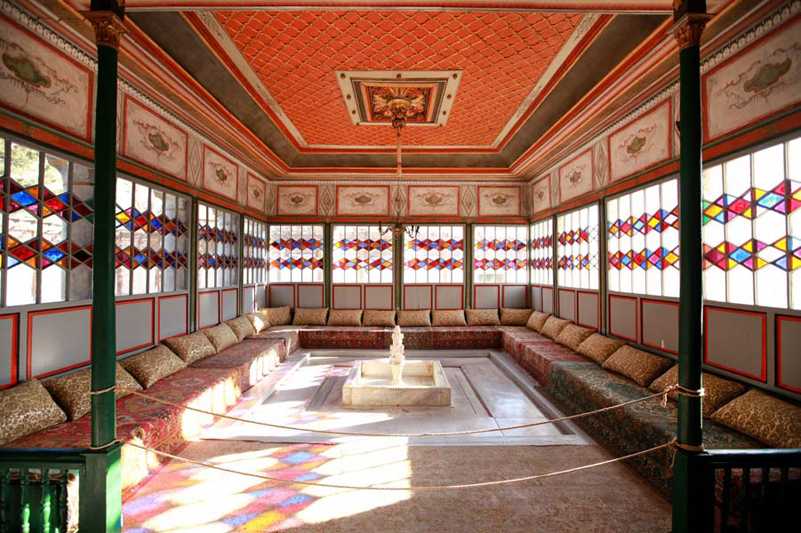 Достопримечательности бахчисарая: ханский дворец и фонтан слез