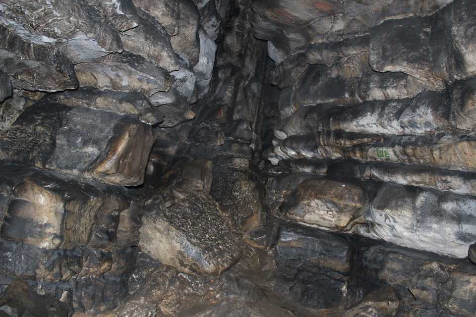Описание пещер: мраморная, игнатьевская и капова пещера
