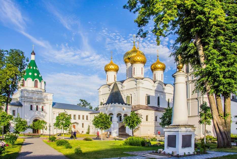 Ипатьевский монастырь в костроме | путешествия по городам россии и зарубежья