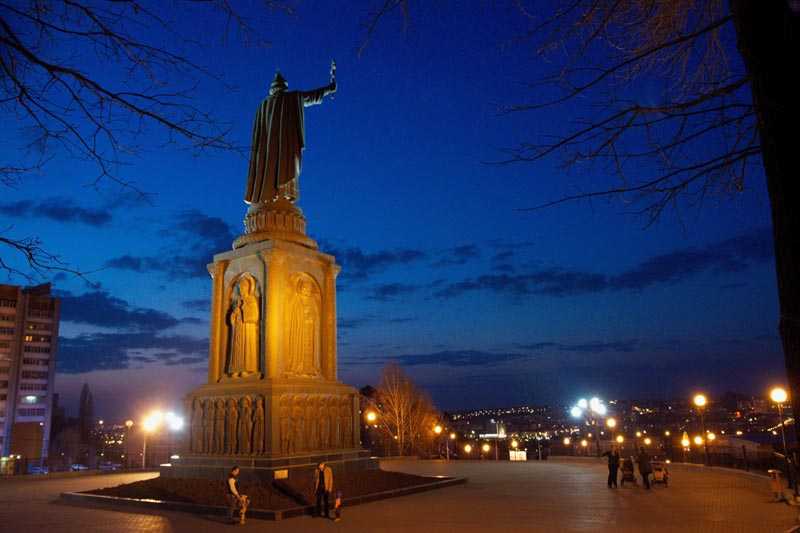 Памятник владимиру белгород