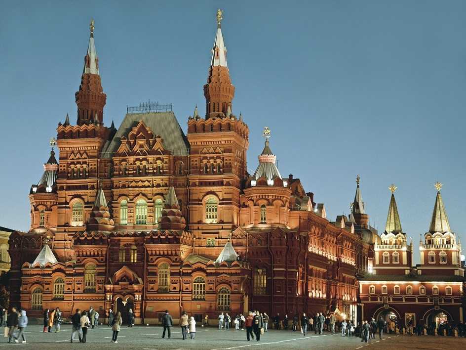 Государственный исторический музей — крупнейшее собрание исторических артефактов россии