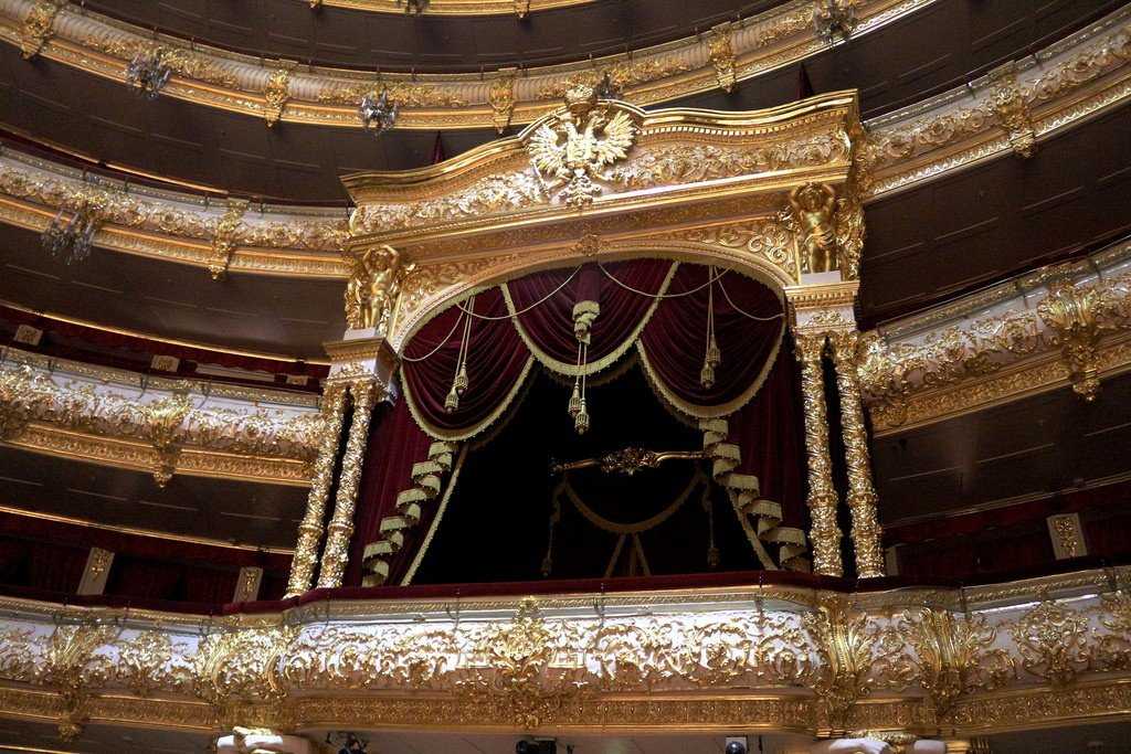 Большой театр без прикрас: пять главных экспонатов новой выставки центра братьев люмьер