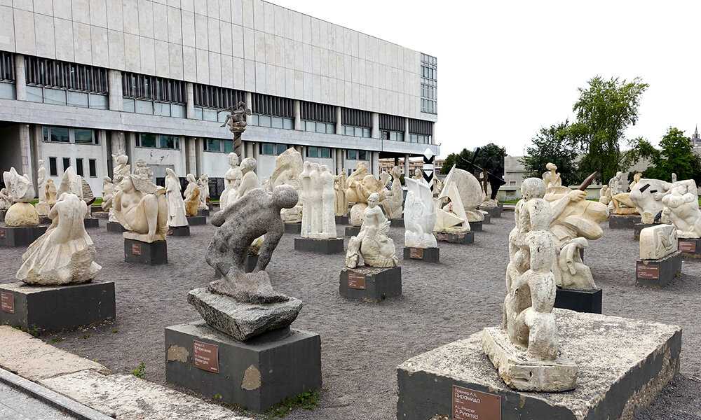 «музеон» — парк скульптур и искусства в москве под открытым небом