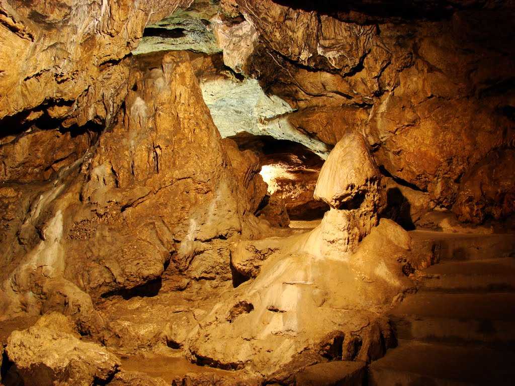 Красная пещера (кизил-коба)