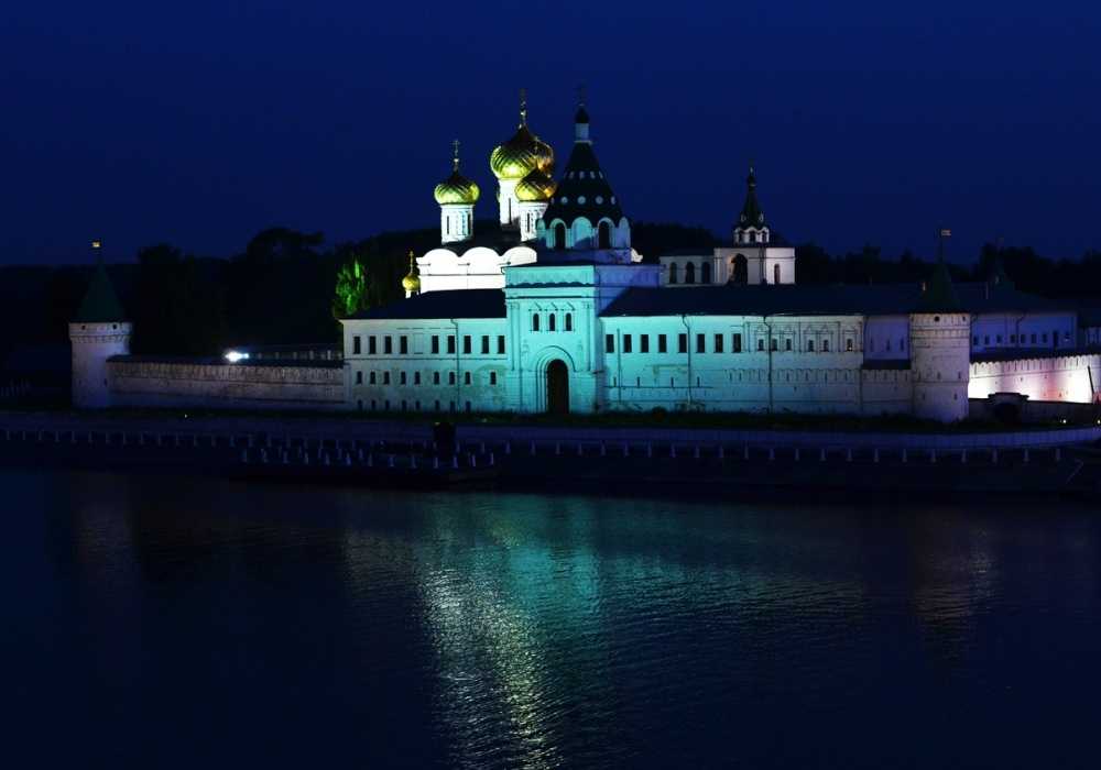 Ипатьевский монастырь в костроме: все факты истории основания до наших дней
