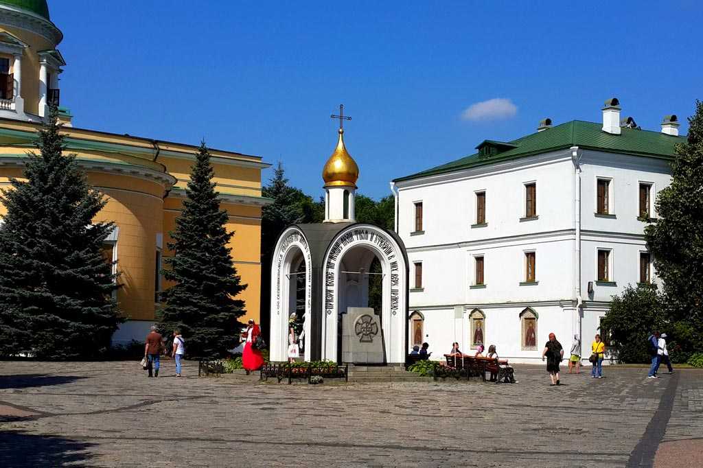 Фото данилова монастыря (17 фото)