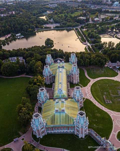 Екатерининский дворец в царицыно, строили больше двухсот лет