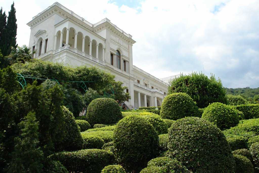 Ливадийский дворец в крыму – роскошная усадьба царской семьи
