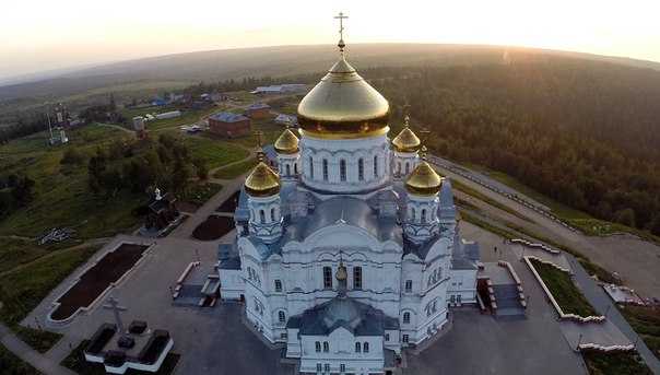 Где находится белогорский мужской монастырь пермского края: точный адрес