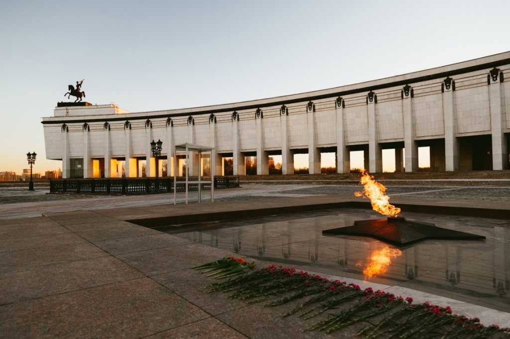 Парк победы на поклонной горе: история знаменитых военных памятников