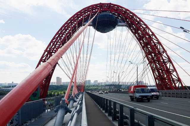 Живописный мост в москве: обзор уникальной конструкции и архитектуры