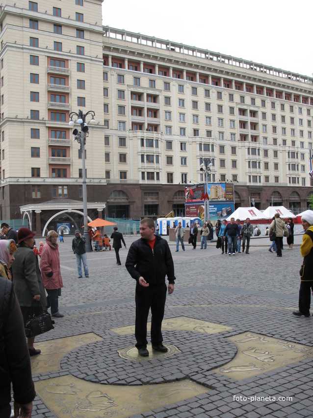 Фото Манежной площади (Манежки) в Москве, Россия Большая галерея качественных и красивых фотографий Манежной площади (Манежки), которые Вы можете смотреть на нашем сайте
