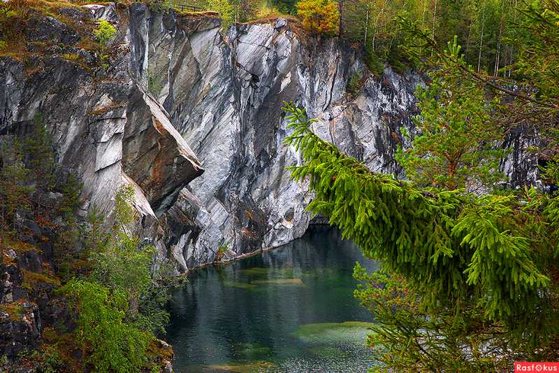 Горный парк рускеала и рускеальские водопады – самые впечатляющие достопримечательности карелии